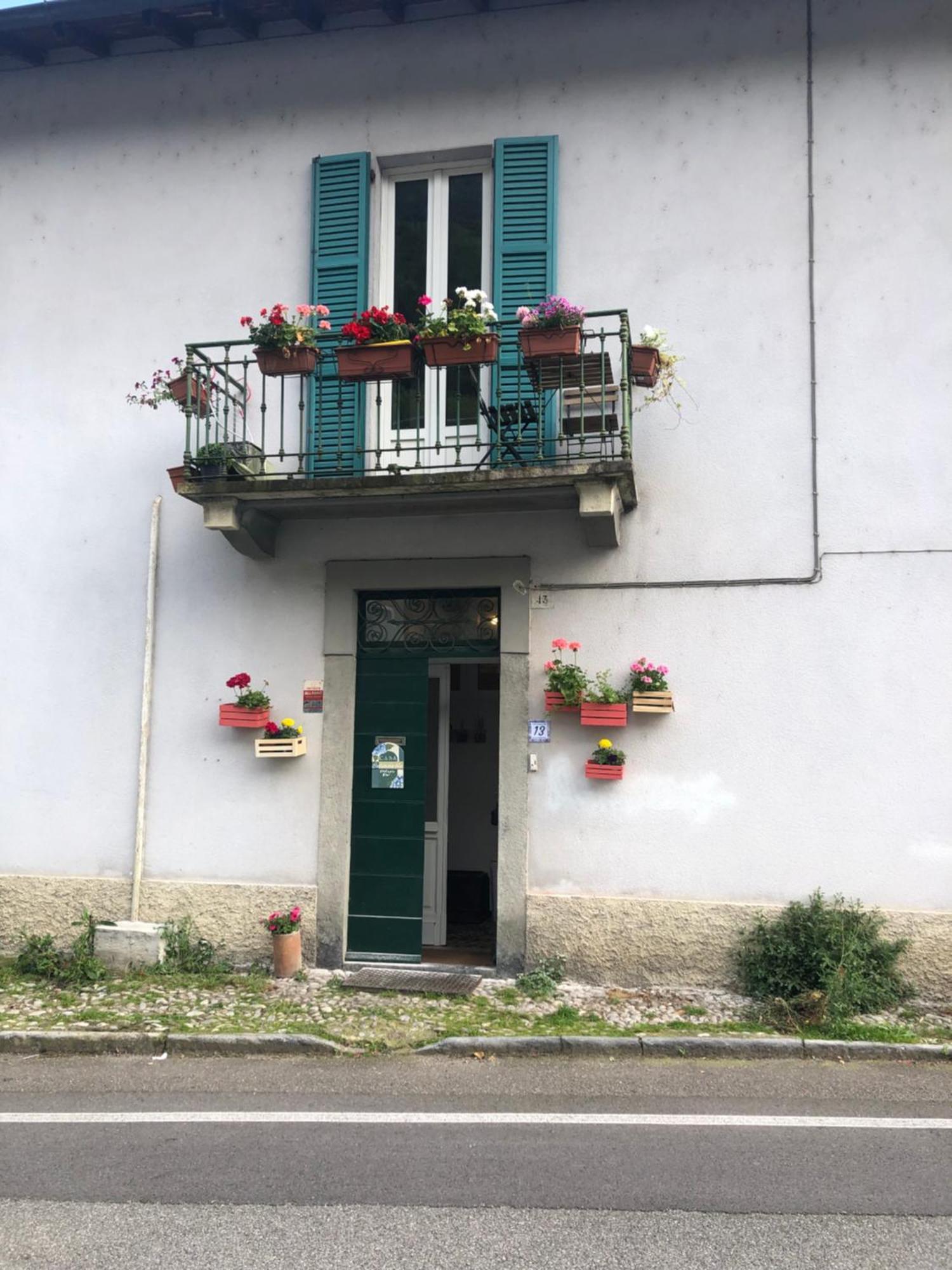 Casa Ortensia Blu Maslianico ภายนอก รูปภาพ