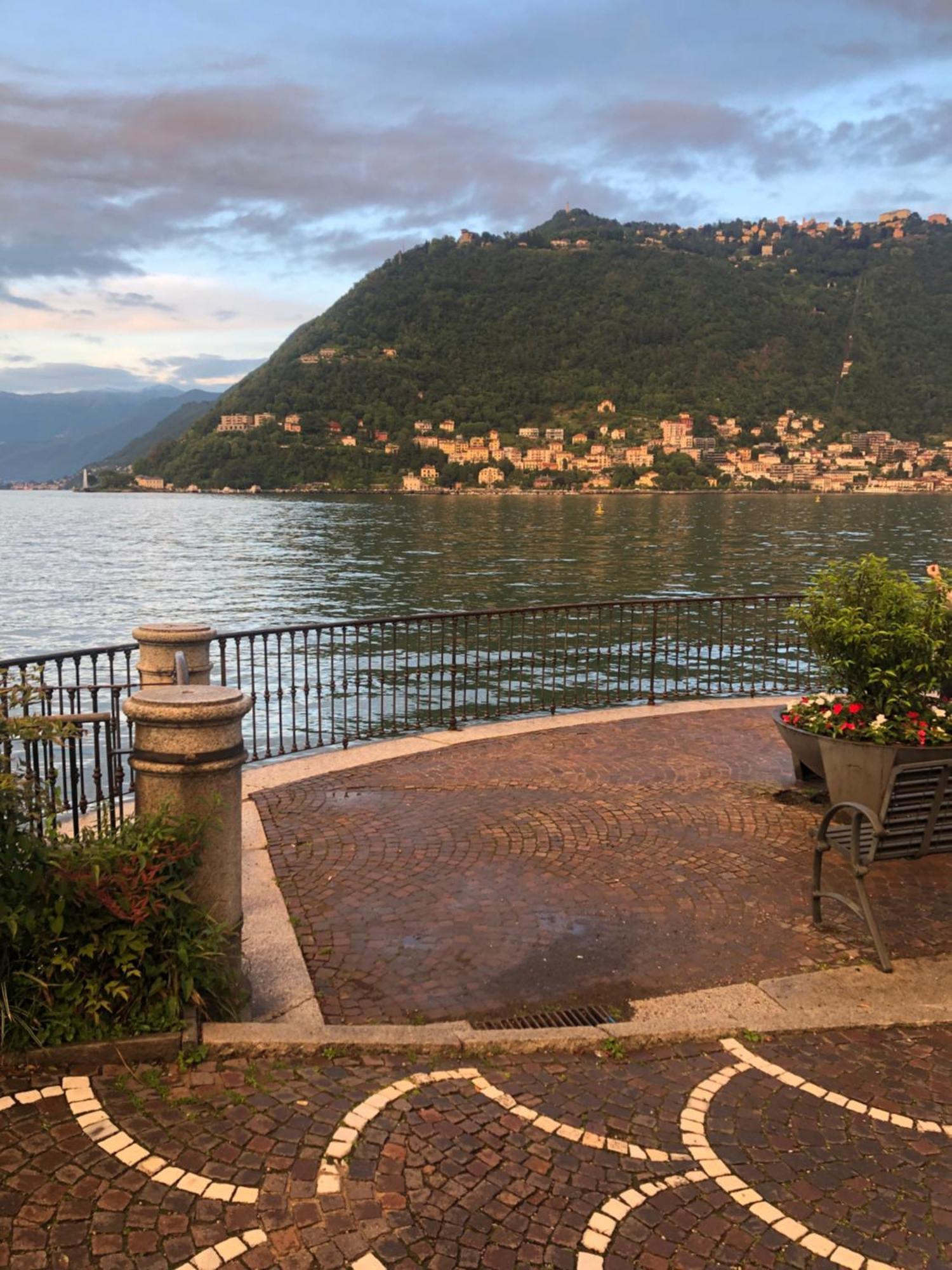 Casa Ortensia Blu Maslianico ภายนอก รูปภาพ