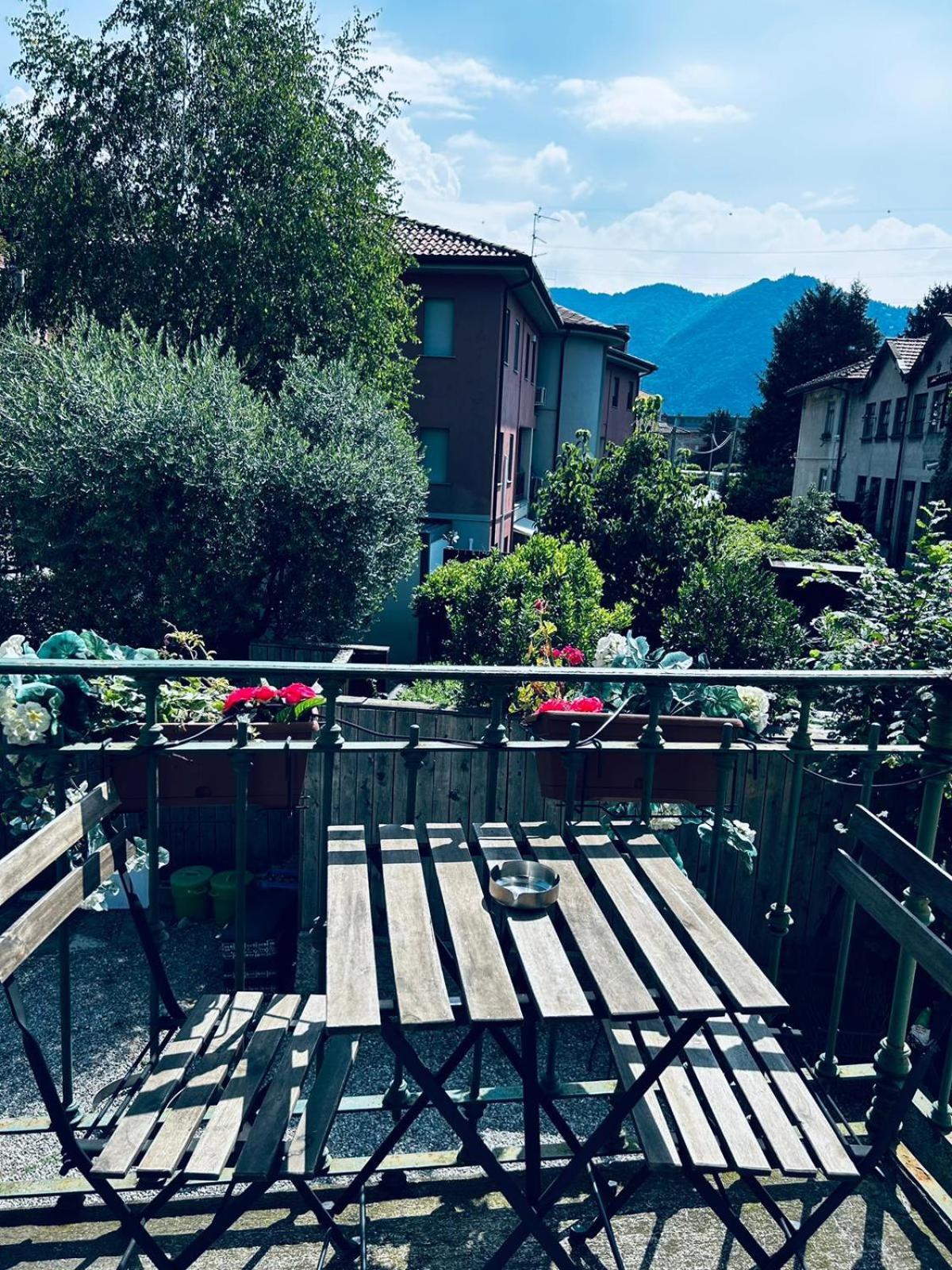 Casa Ortensia Blu Maslianico ภายนอก รูปภาพ